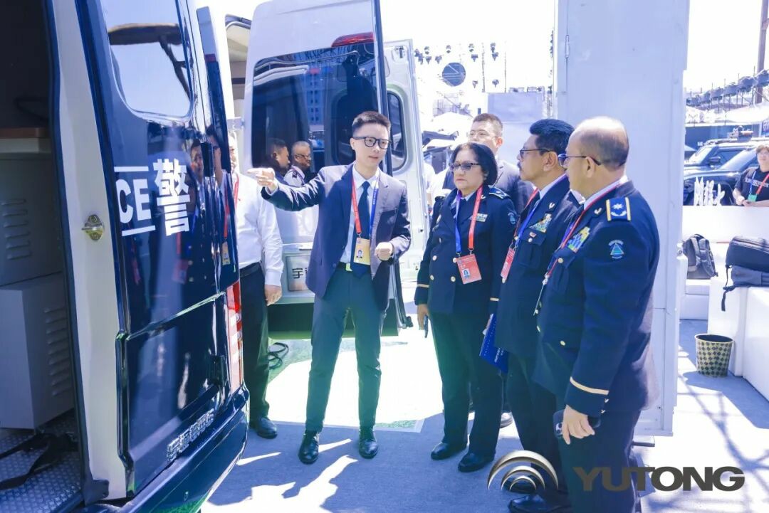 百乐博警力输送车奔赴海南，为自贸港封关构筑安全防线