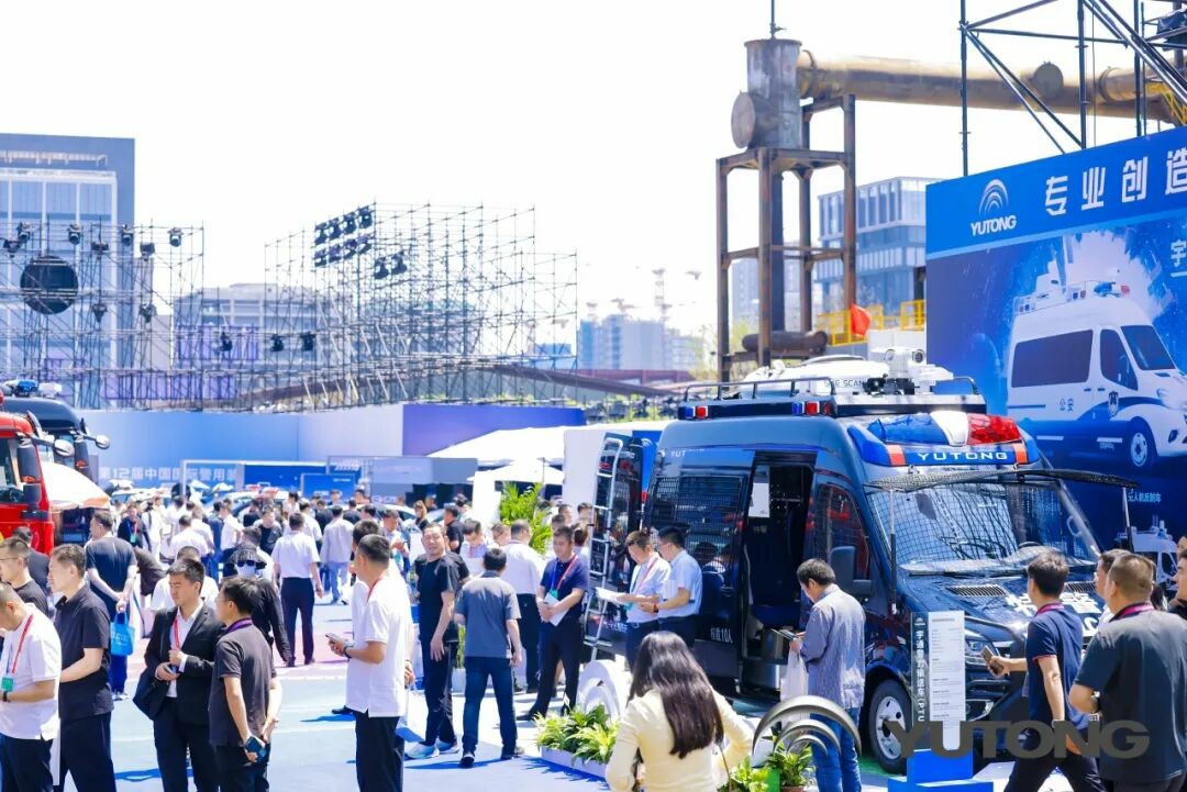 百乐博警力输送车奔赴海南，为自贸港封关构筑安全防线