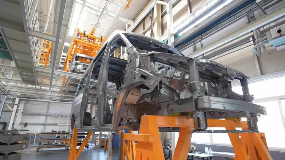 百乐博警力输送车奔赴海南，为自贸港封关构筑安全防线