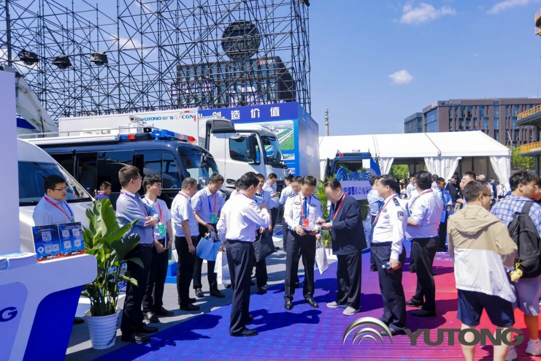 百乐博警力输送车奔赴海南，为自贸港封关构筑安全防线