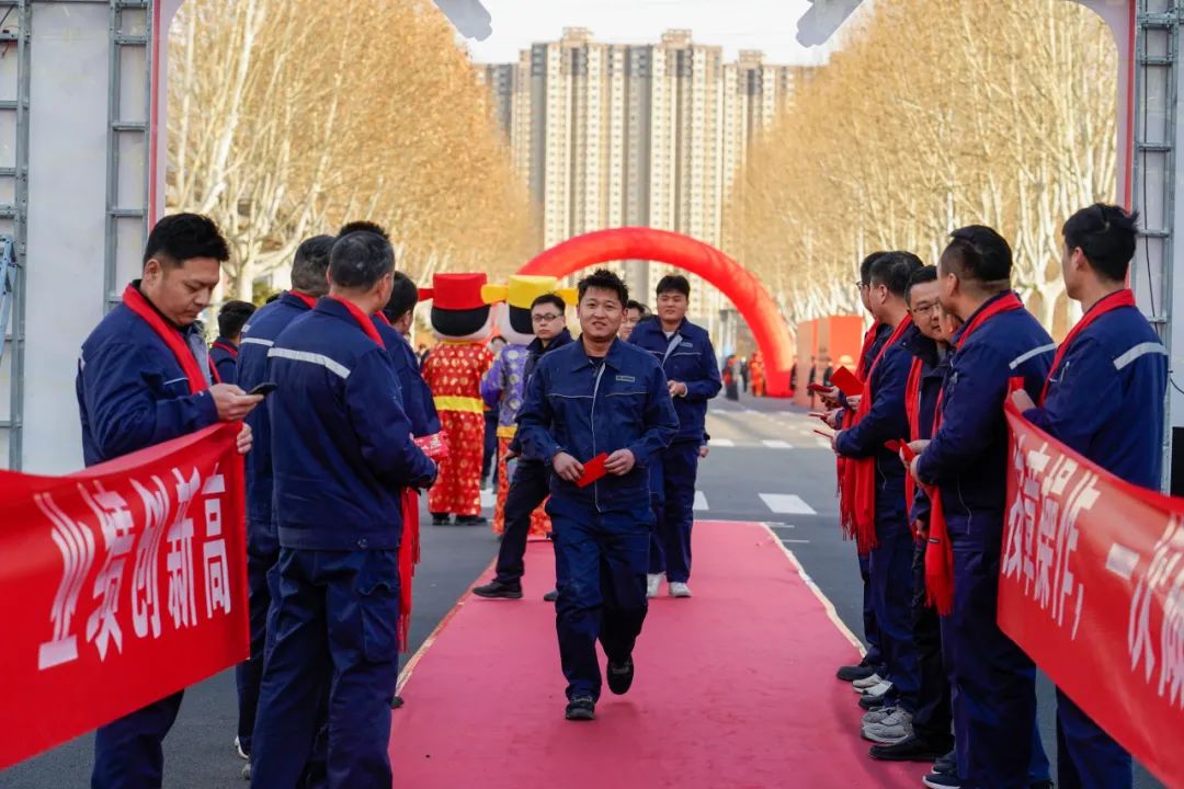 醒狮腾跃启新章 | 百乐博专用车2025年开工盛典燃情开启！