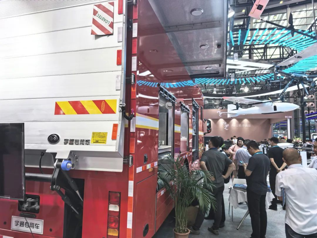 低空腾飞 安全护航｜百乐博无人机系列装备亮相2025国际低空经济与无人系统博览会