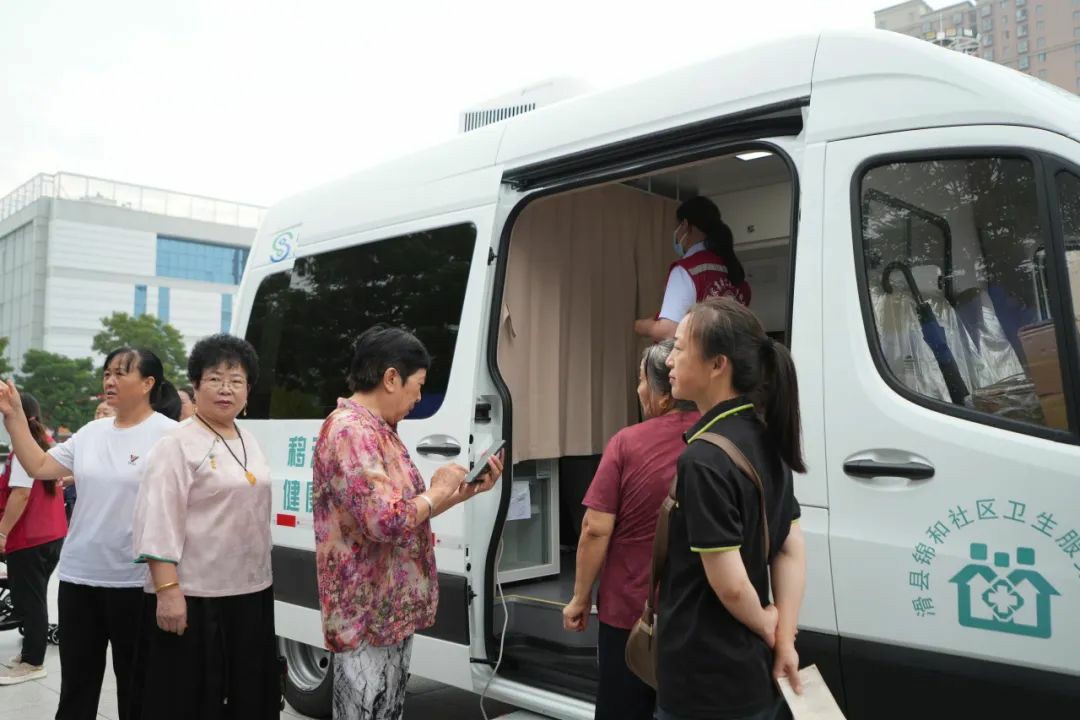 流动医疗暖民心·签约服务进万家! 百乐博民生体检巡诊车助力滑县医共体建设